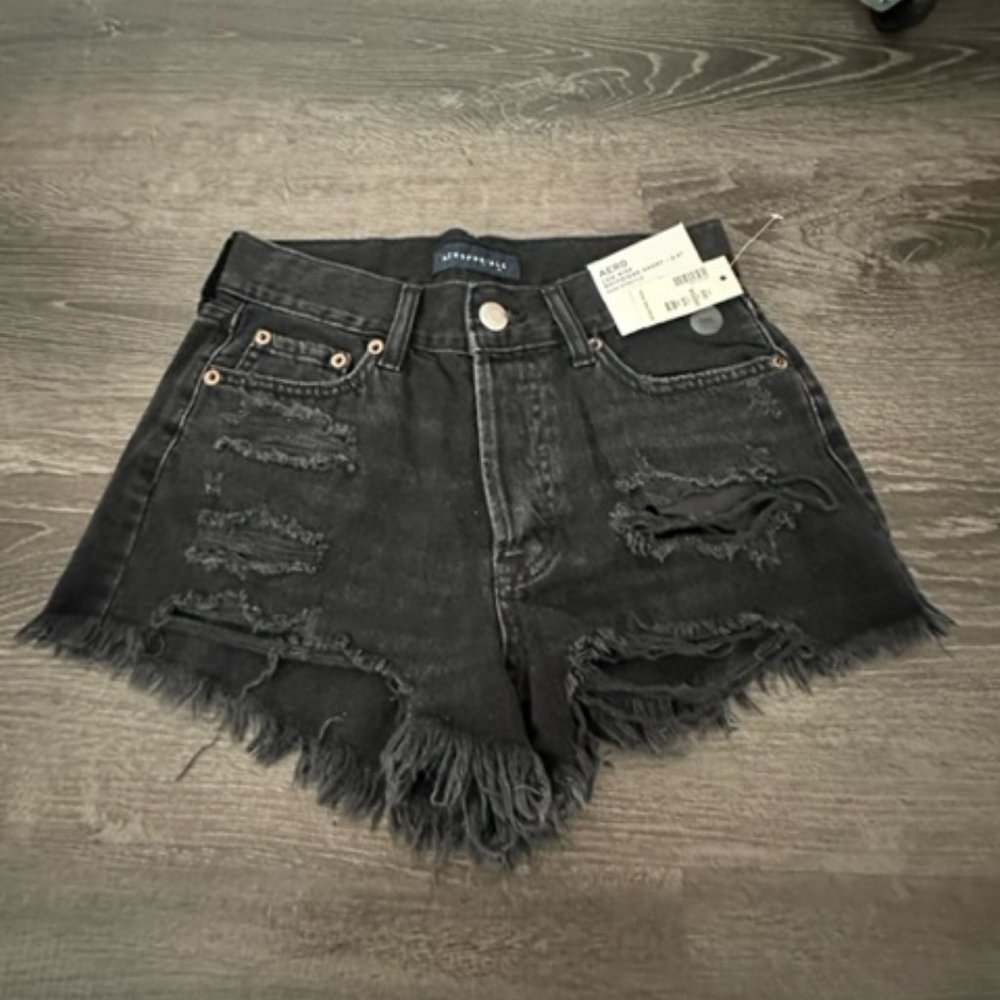Aeropostale Low Rise Boyfriend Short